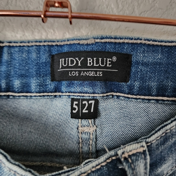 JUDY BLUE skinny fit distressed jeans in light/medium wash size 5/27 - Picture 6 of 7